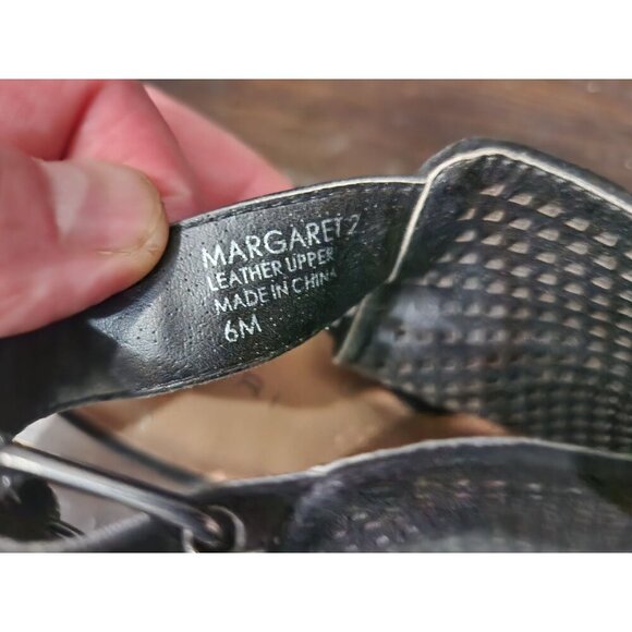 Tahari Margaret 2 Black Leather Peep-Toe Block Heels/Sz. 6M - Picture 8 of 9